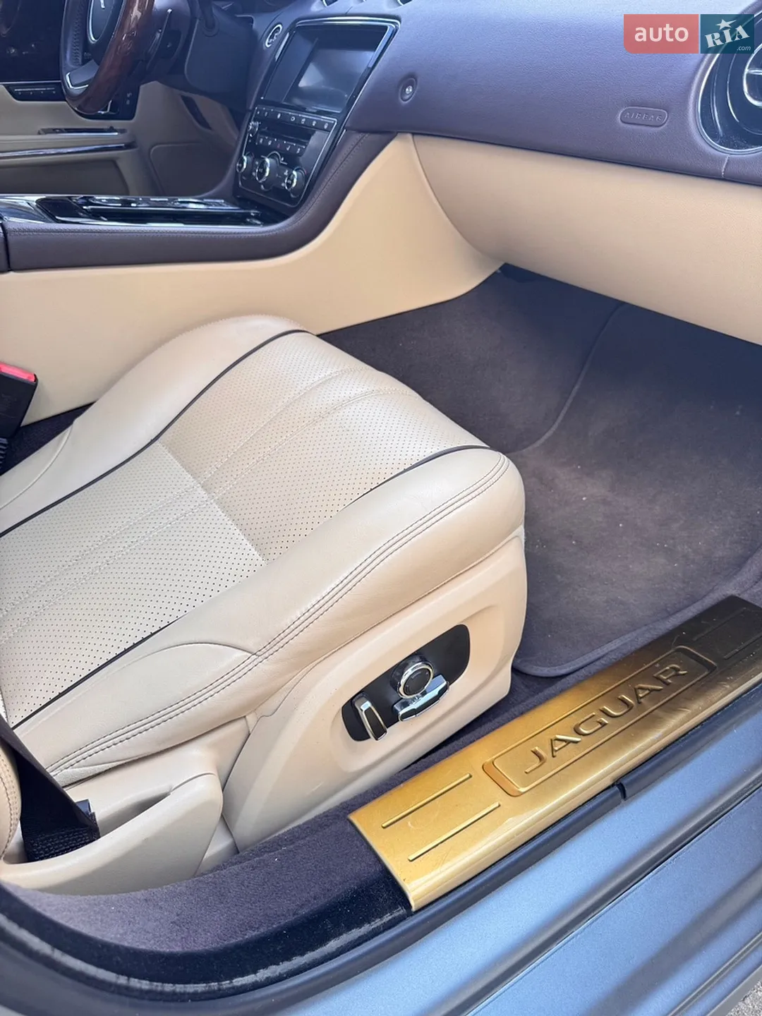2017 Jaguar XJ - мініатюра 31