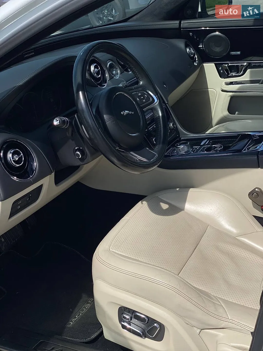 2015 Jaguar XJ - мініатюра 22