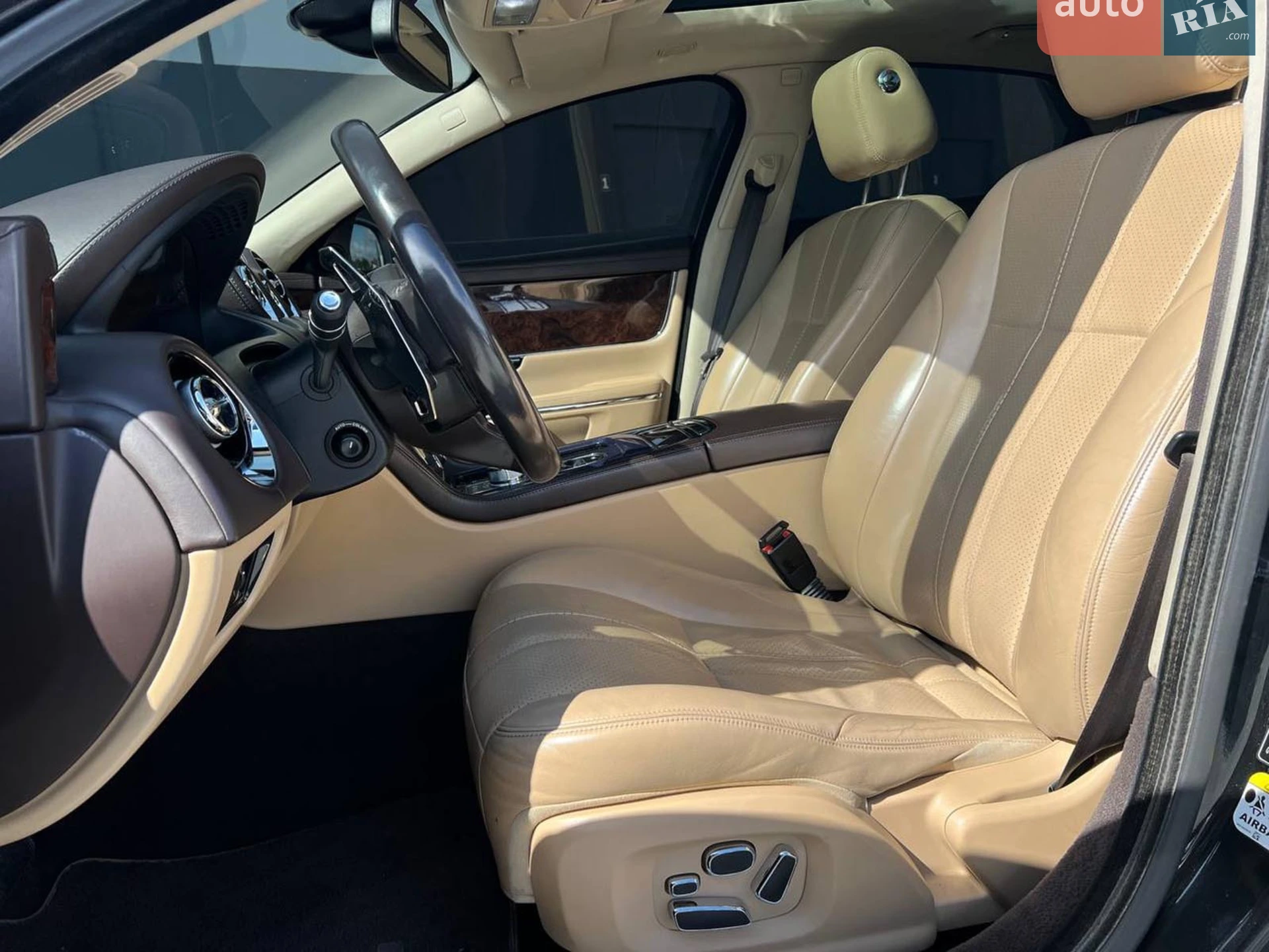 2012 Jaguar XJ - мініатюра 20