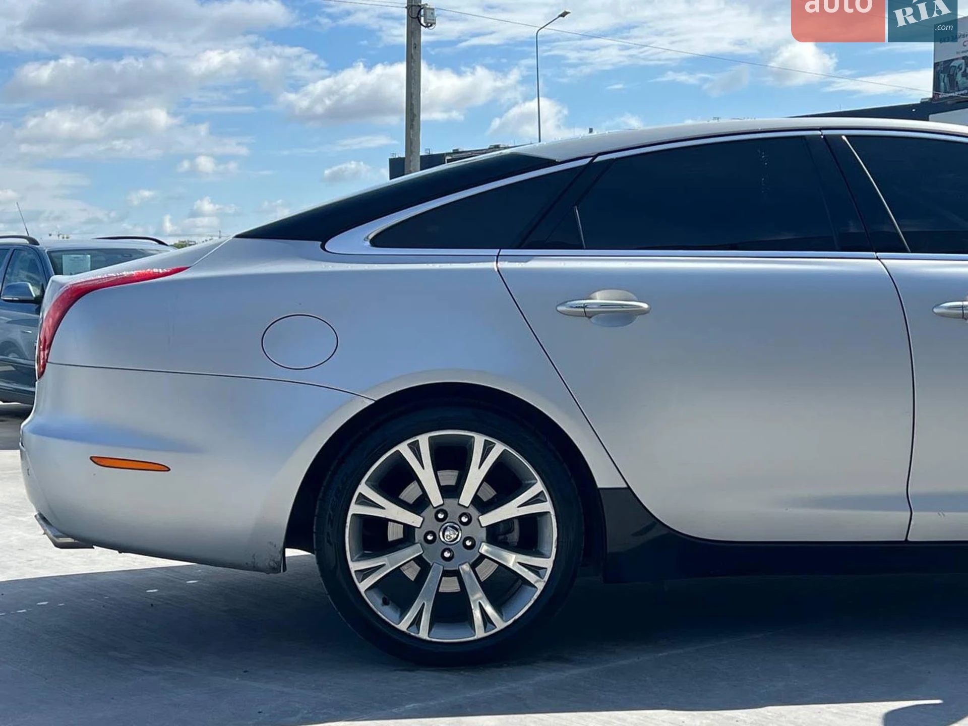 2012 Jaguar XJ - мініатюра 10