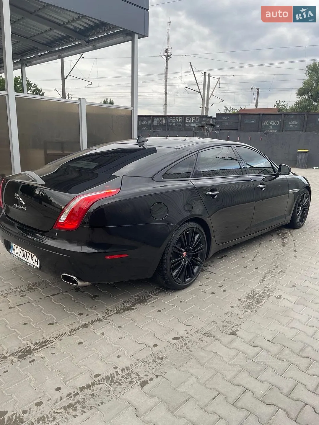 2015 Jaguar XJ - мініатюра 3