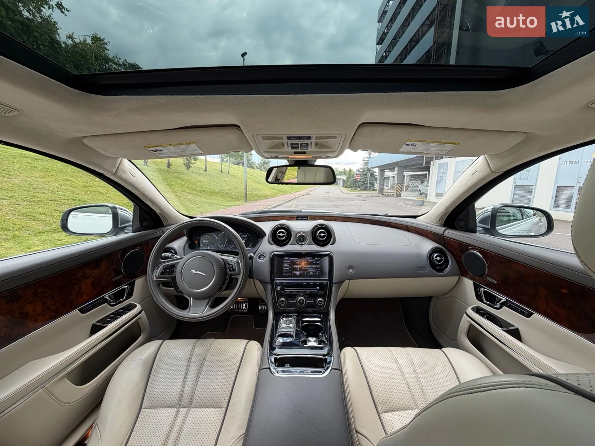 2014 Jaguar XJ - мініатюра 20
