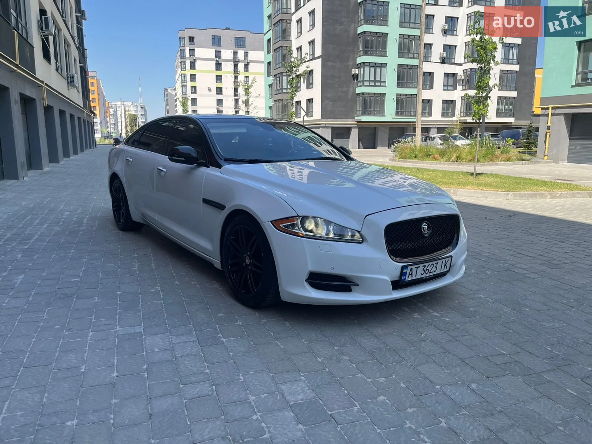 2014 Jaguar XJ - мініатюра 31
