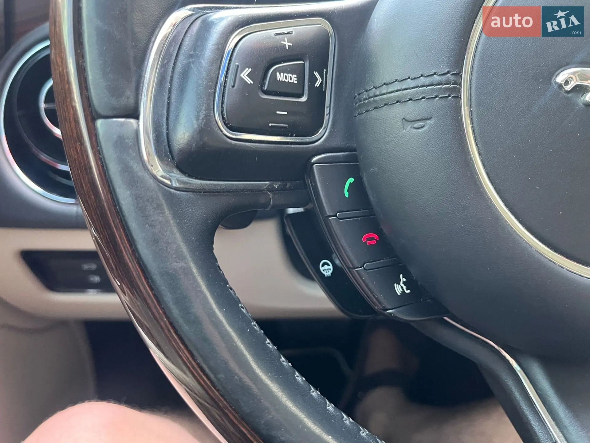 2014 Jaguar XJ - мініатюра 62