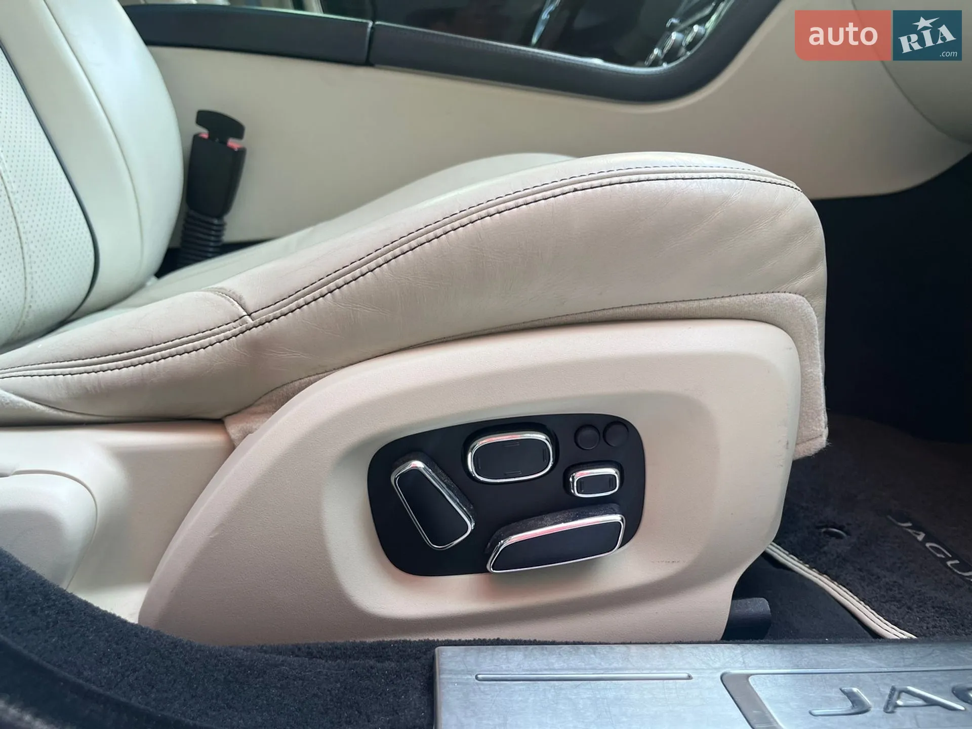 2014 Jaguar XJ - мініатюра 69