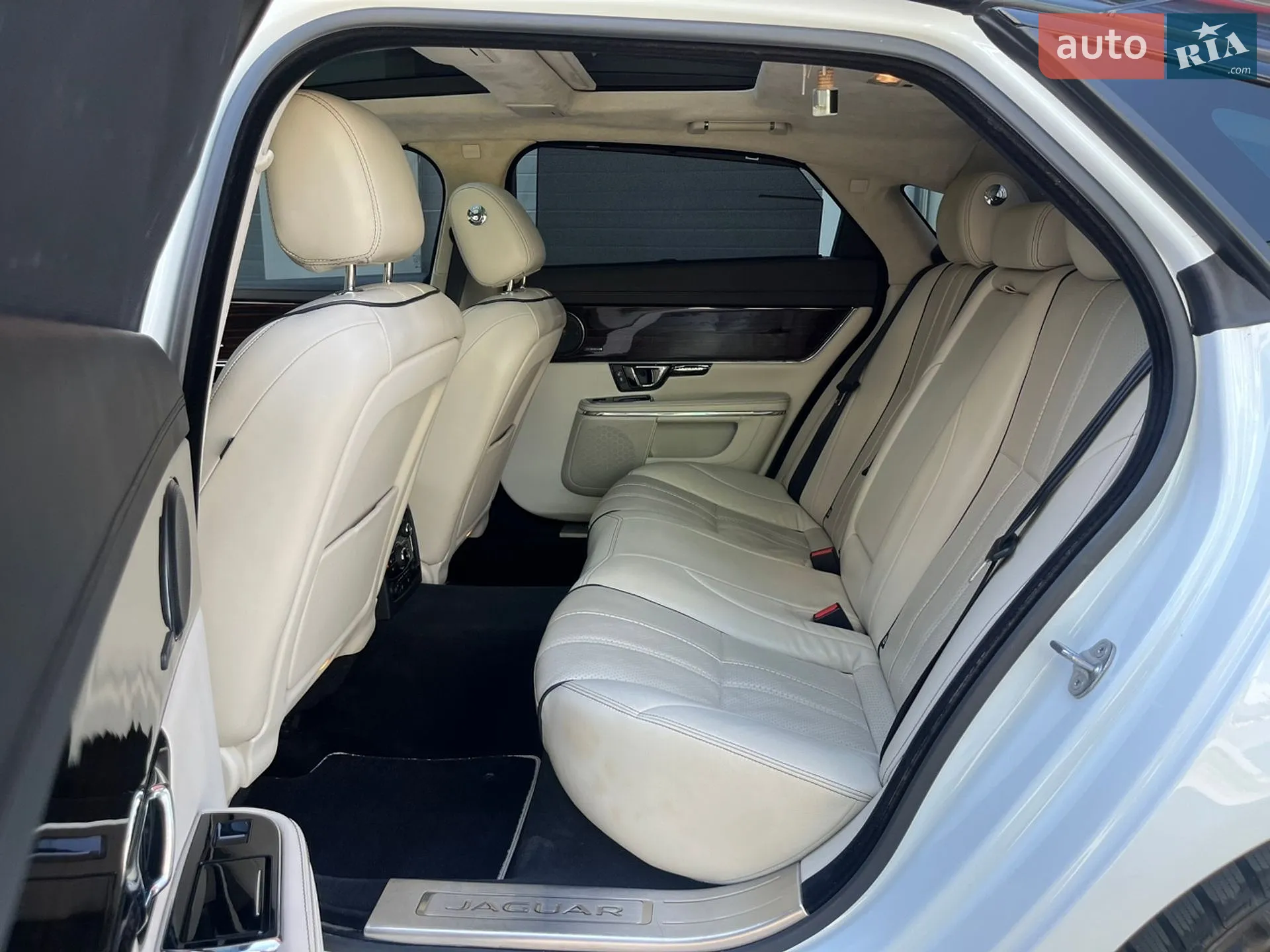 2014 Jaguar XJ - мініатюра 92
