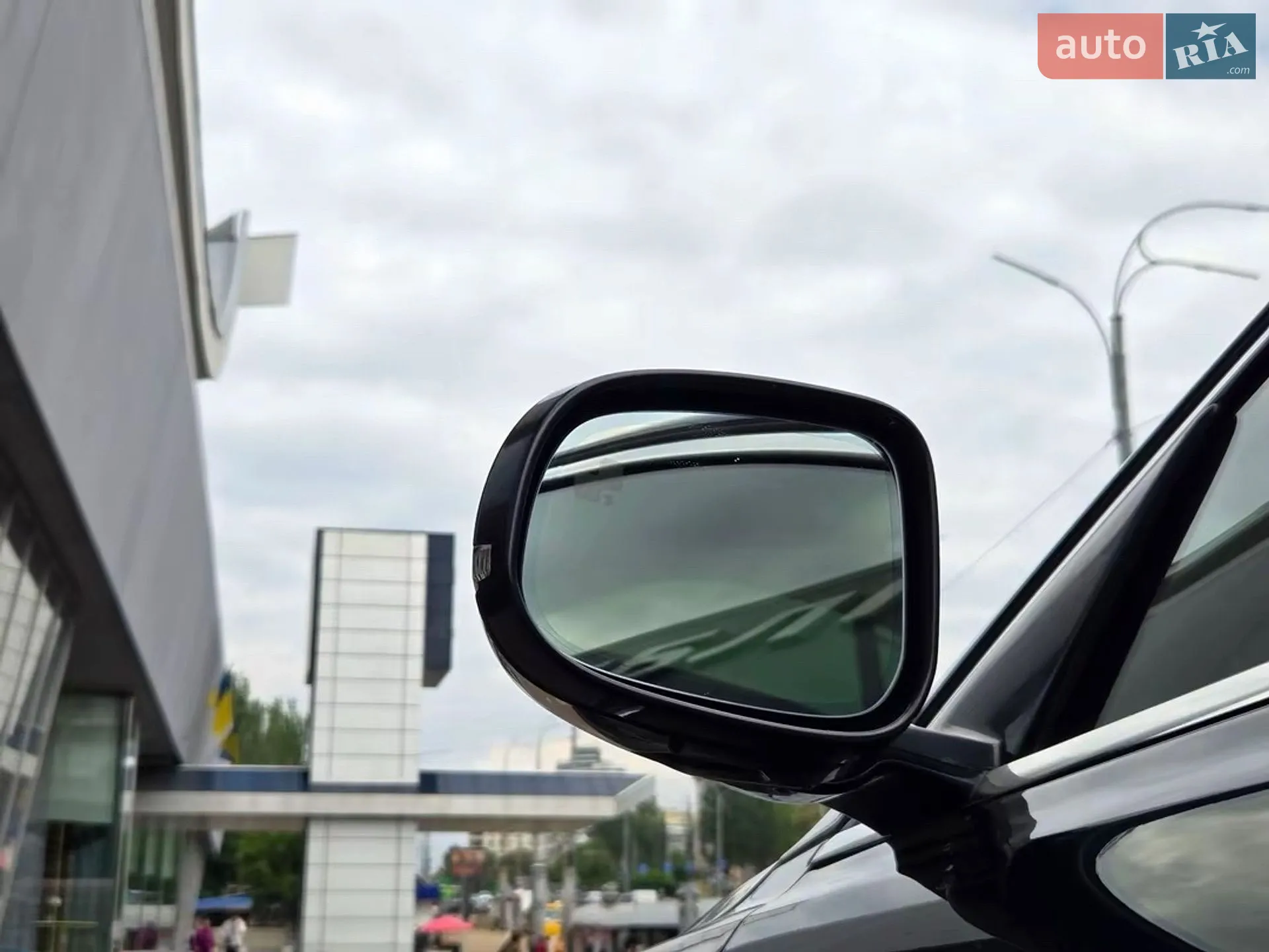 2016 Jaguar XJ - мініатюра 10