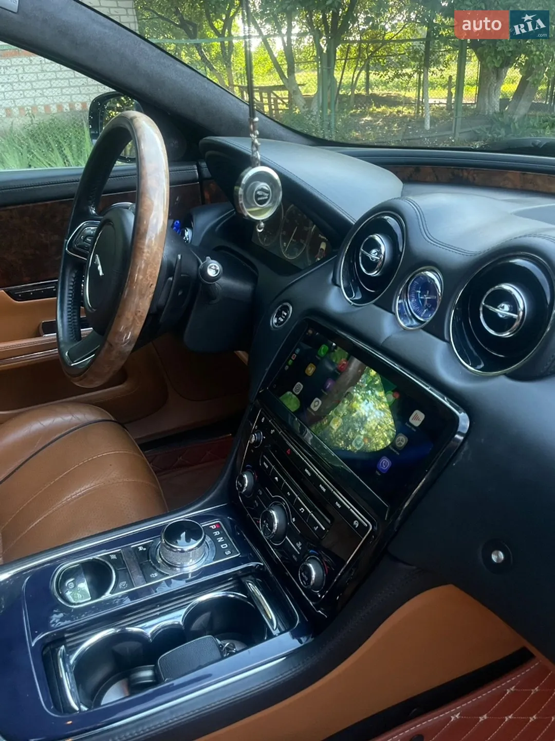 2012 Jaguar XJ - мініатюра 26