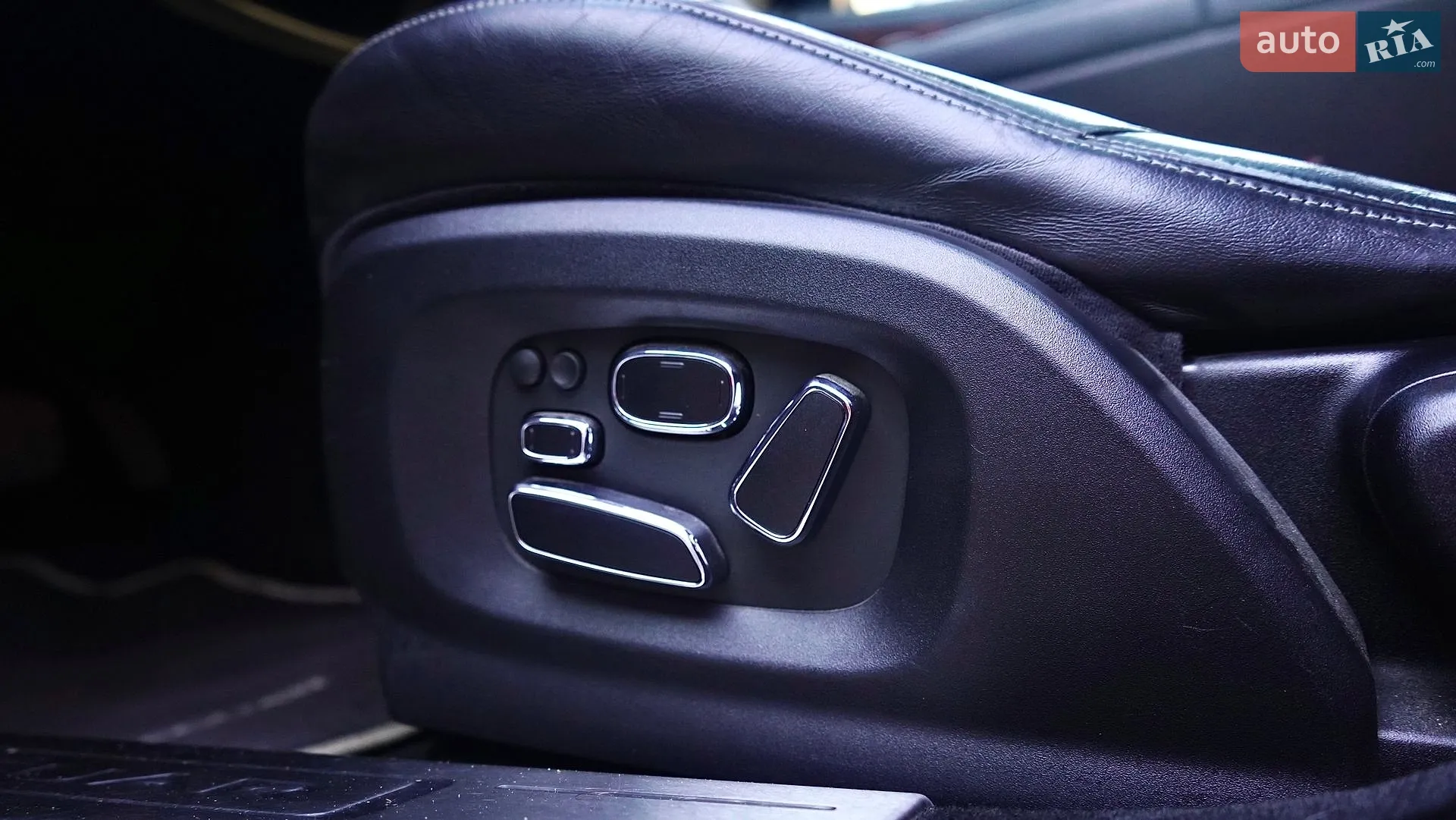 2015 Jaguar XJ - мініатюра 52