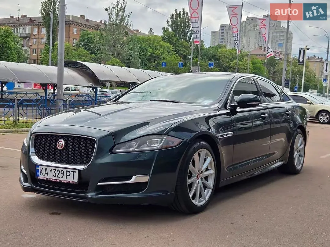 2016 Jaguar XJ - мініатюра 3