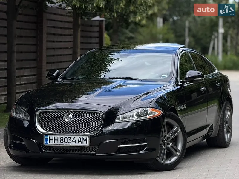 Jaguar XJ