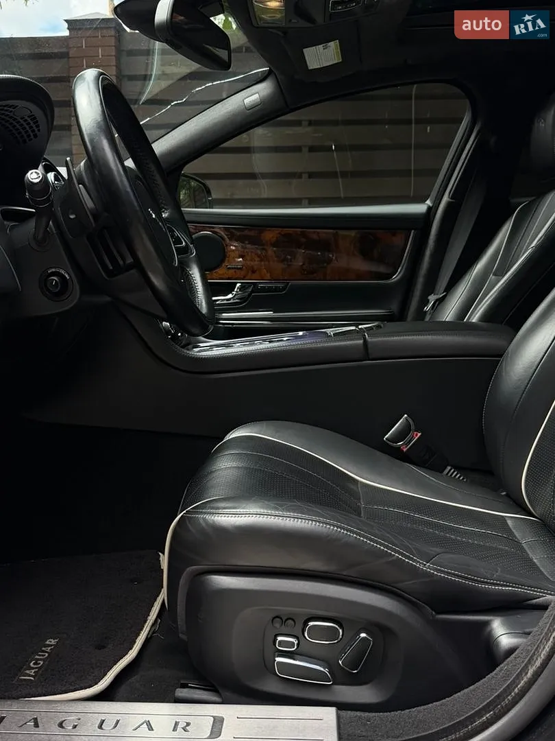 2012 Jaguar XJ - мініатюра 47
