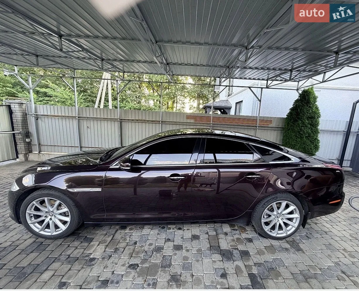 2011 Jaguar XJ - мініатюра 2