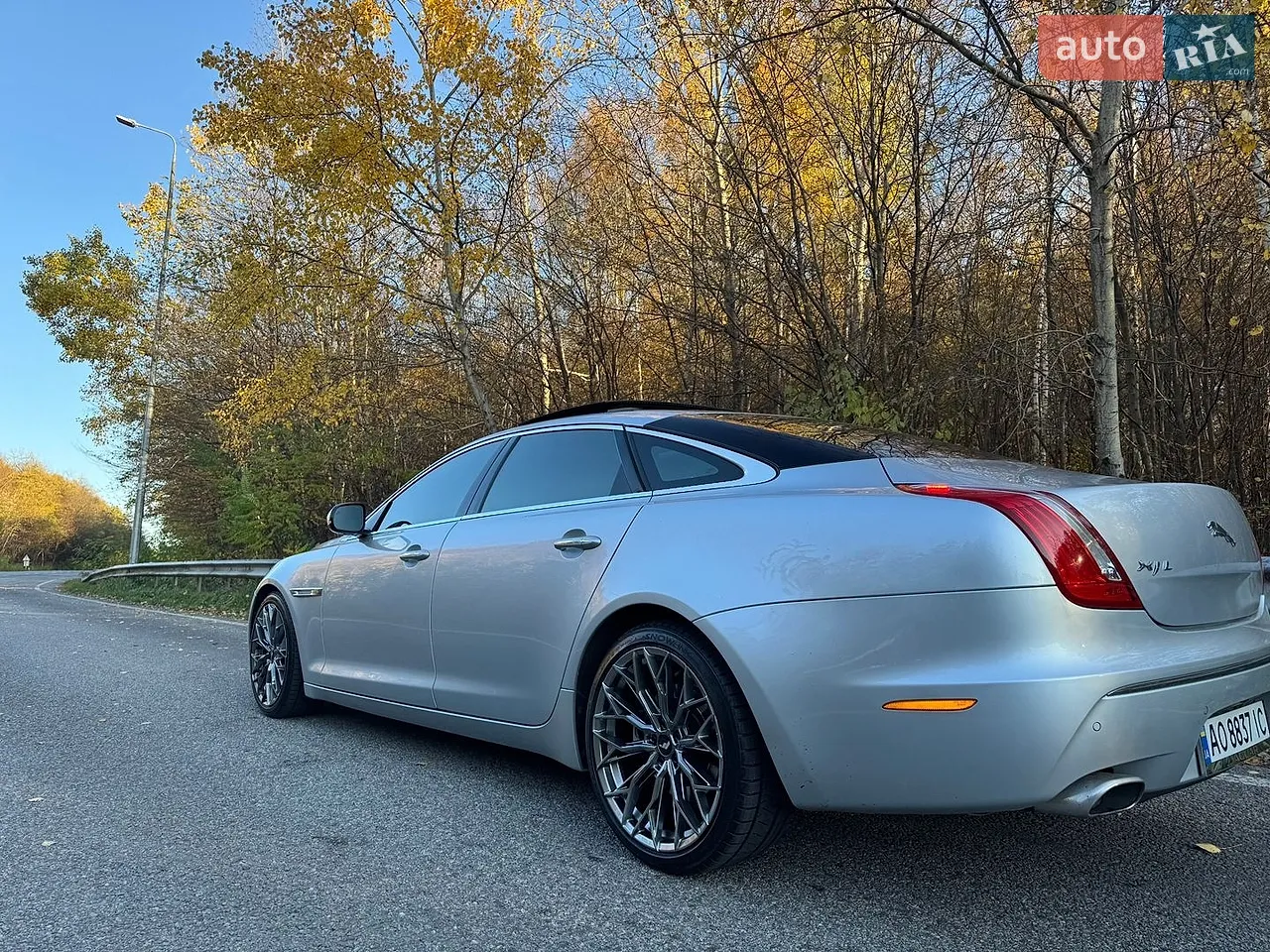 2011 Jaguar XJ - мініатюра 15