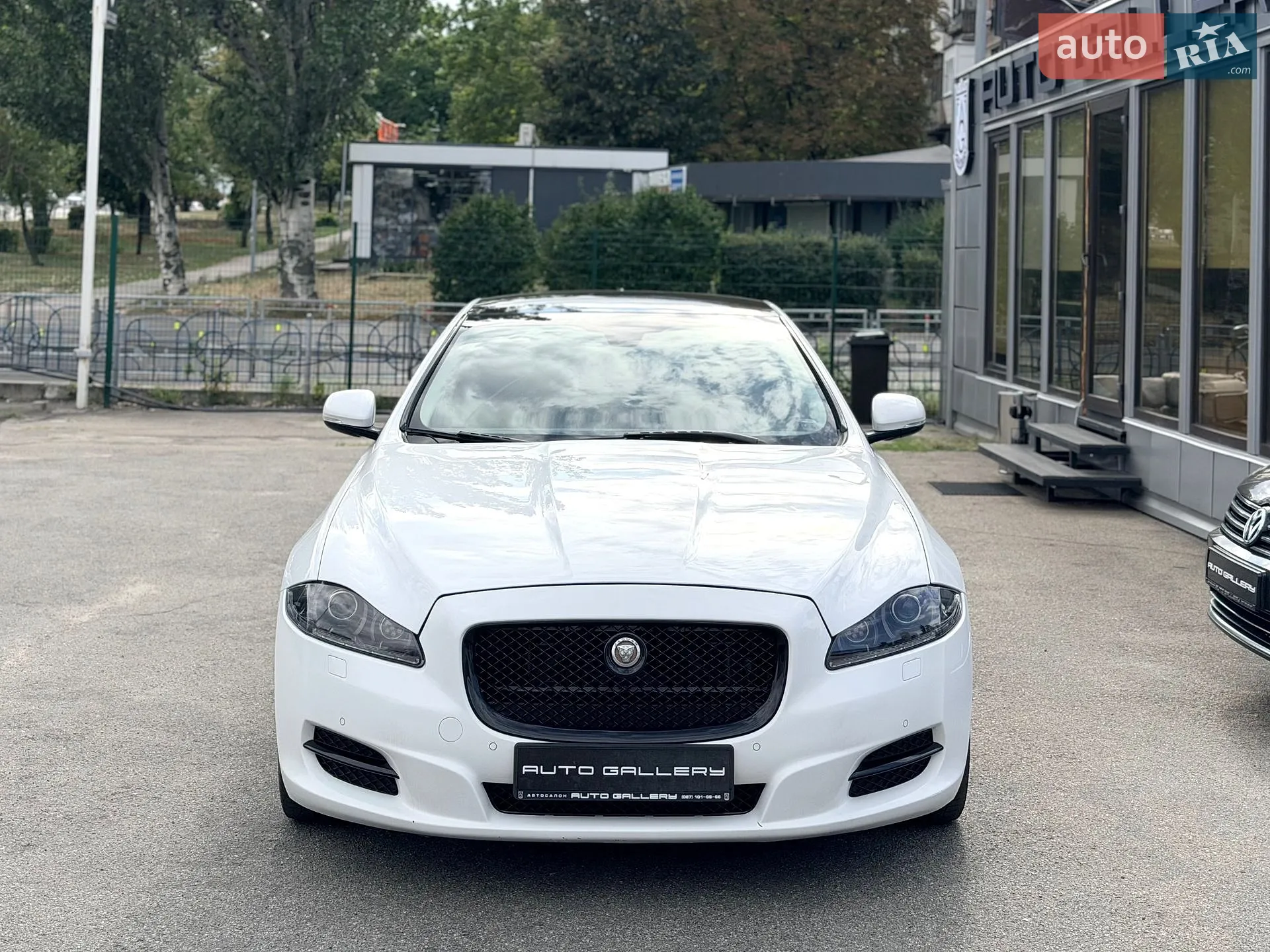 2013 Jaguar XJ - мініатюра 4