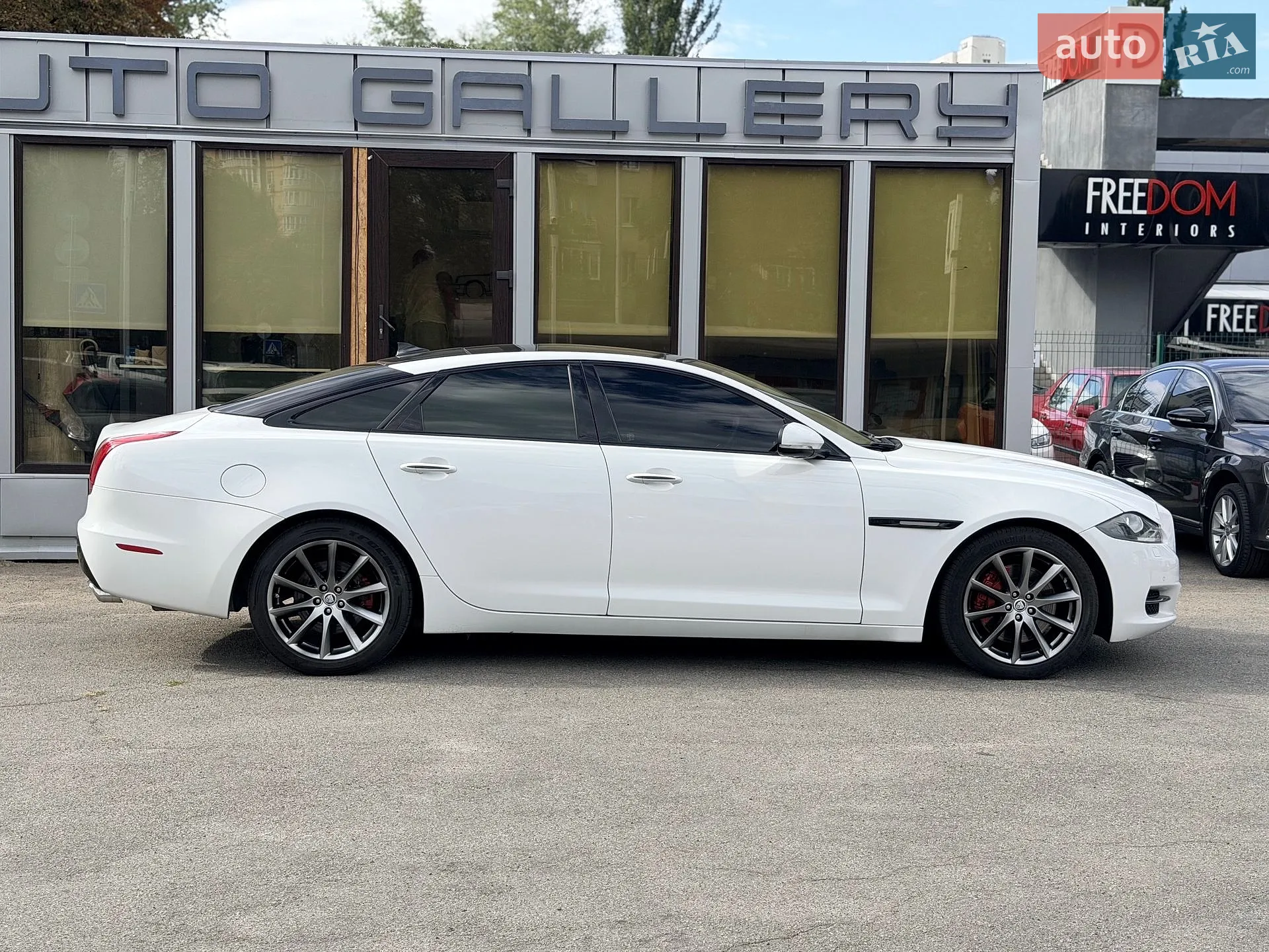 2013 Jaguar XJ - мініатюра 9