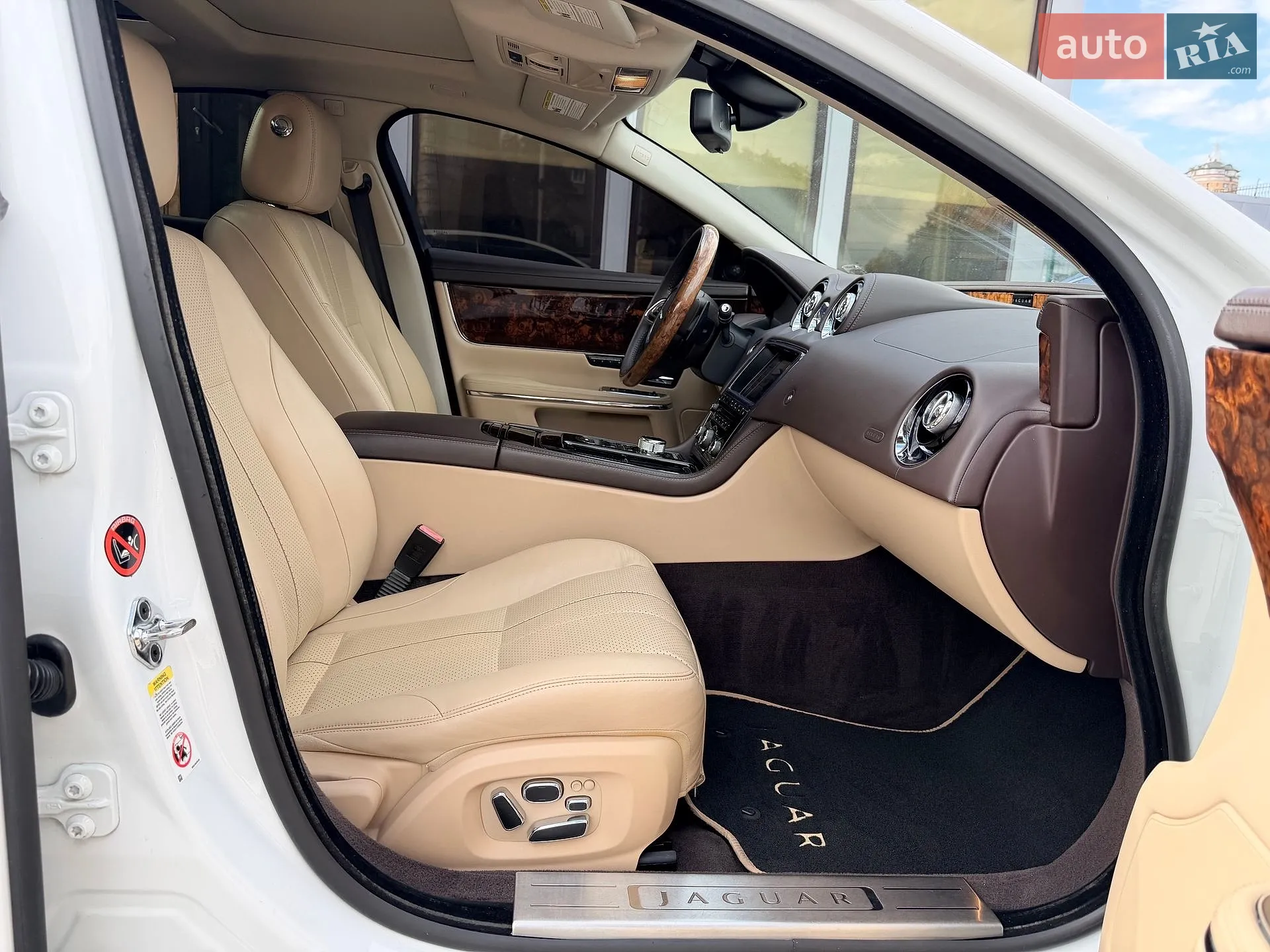 2013 Jaguar XJ - мініатюра 14