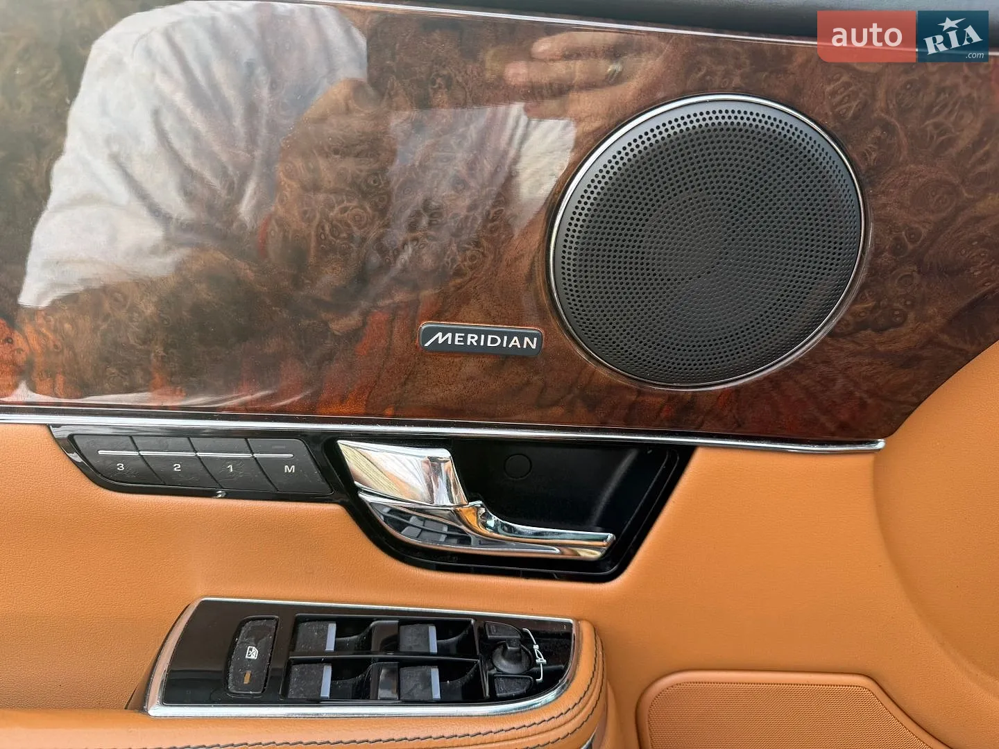 2012 Jaguar XJ - мініатюра 16