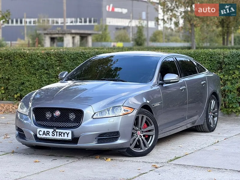 Jaguar XJ