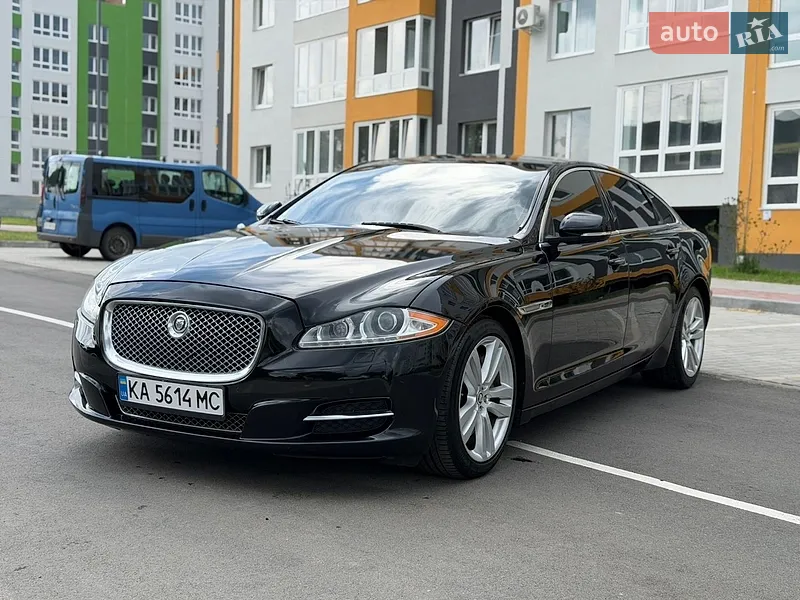 Jaguar XJ