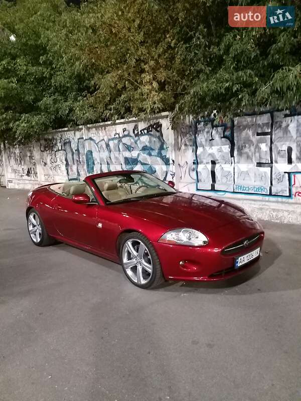 Кабриолет Jaguar XK 2008 в Киеве