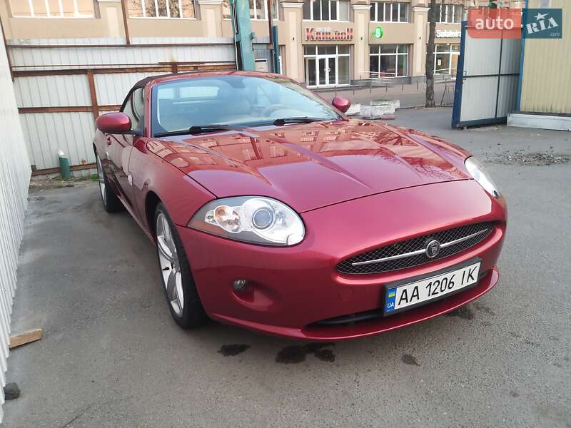 Кабриолет Jaguar XK 2008 в Киеве