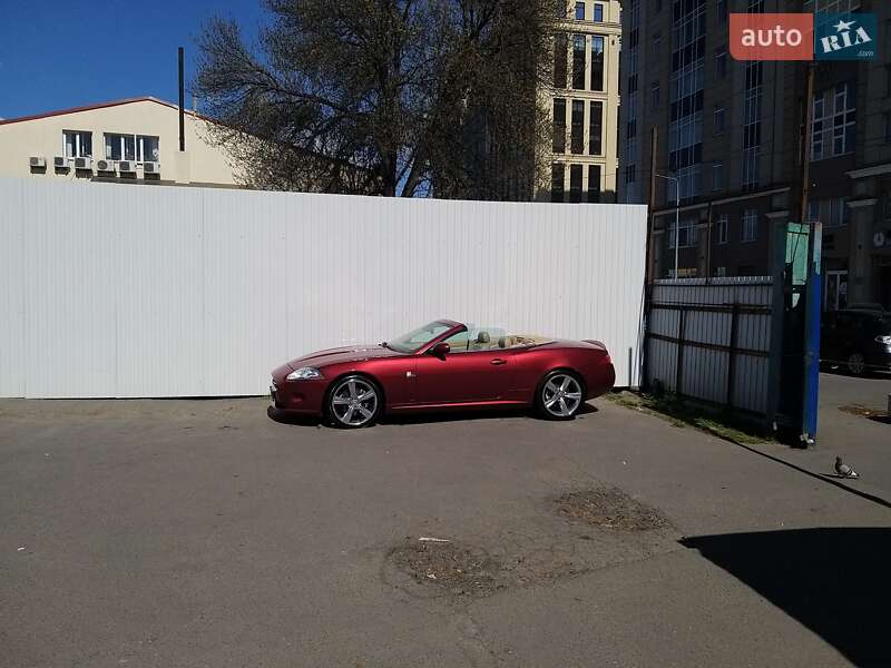Кабриолет Jaguar XK 2008 в Киеве