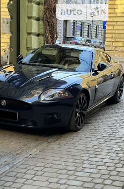 Купе Jaguar XK 2007 в Черновцах