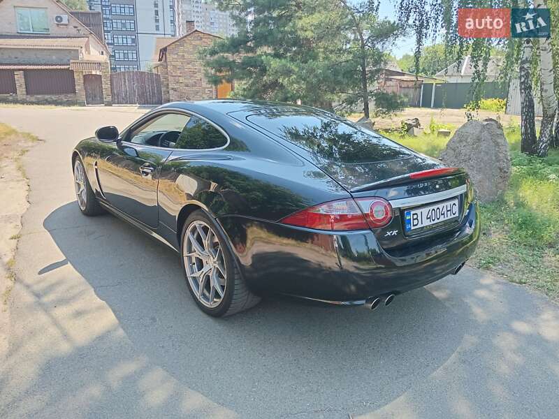 Купе Jaguar XK 2007 в Киеве