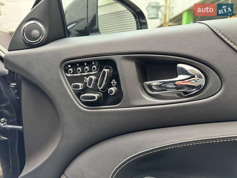 Купе Jaguar XK 2013 в Києві