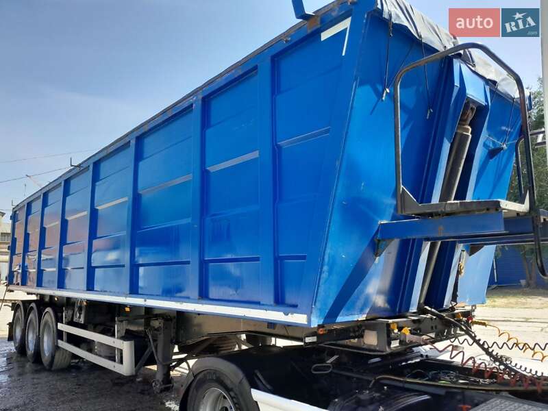 Бортовой полуприцеп Jamil Jamil 2008 в Николаеве