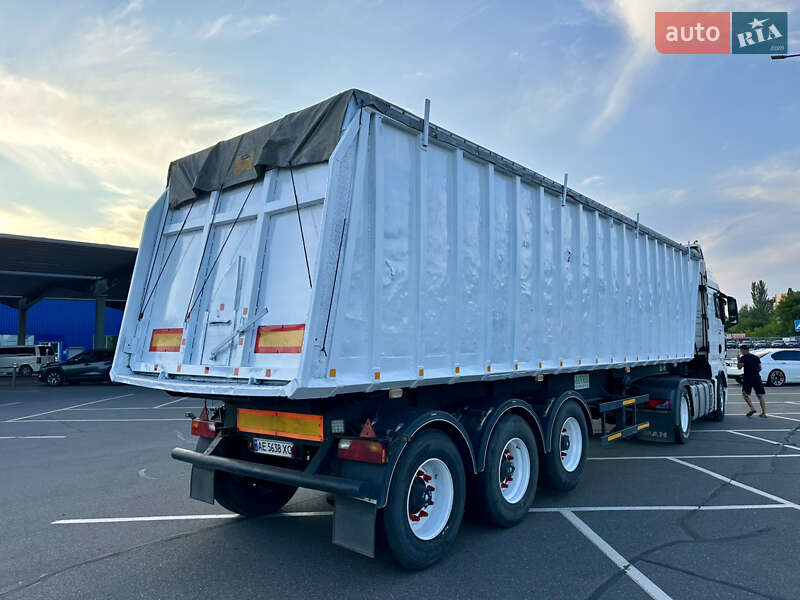 Самоскид напівпричіп Janmil NW 2004 в Кривому Розі