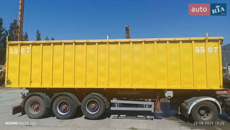 Зерновоз - напівпричіп Janmil NW 2004 в Кременчуці фото Зерновоз - напівпричіп Janmil NW 2004 в Кременчуці