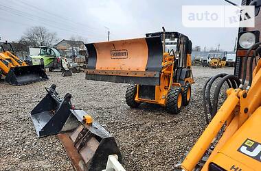 Міні-вантажник JCB 1CX 2000 в Чернівцях