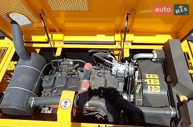 Гусеничный экскаватор JCB 205 2022 в Киеве