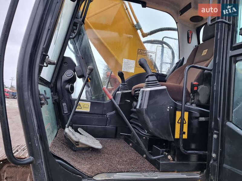 Гусеничный экскаватор JCB 220 2015 в Одессе