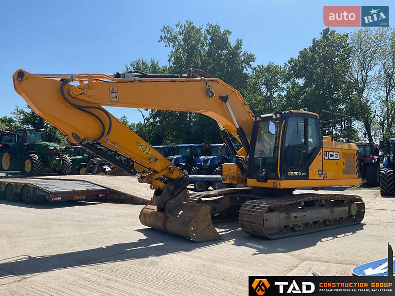 JCB 220 2020