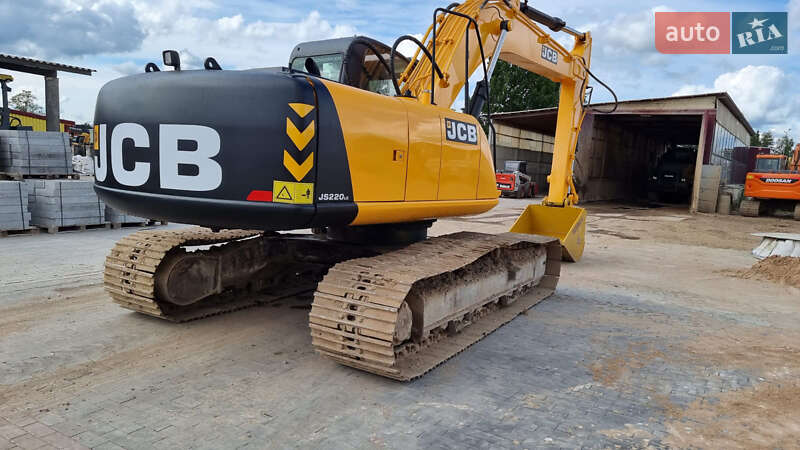 JCB 220 2006