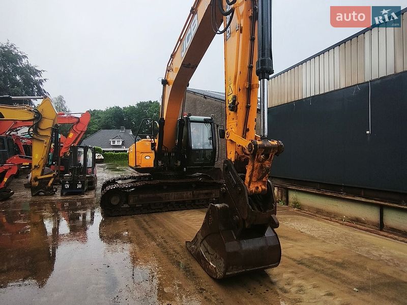 JCB 220 2017 JCB 220 2017