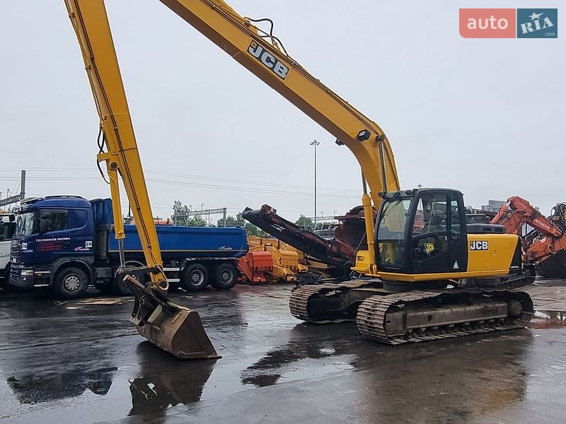 Гусеничный экскаватор JCB 220 2005 в Одессе