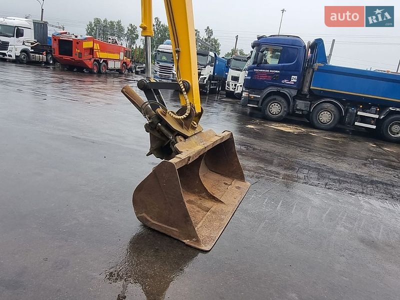 Гусеничный экскаватор JCB 220 2005 в Одессе