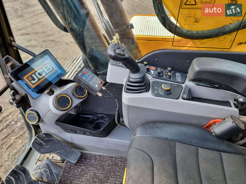 Гусеничний екскаватор JCB 220LC Xtra 2019 в Одесі