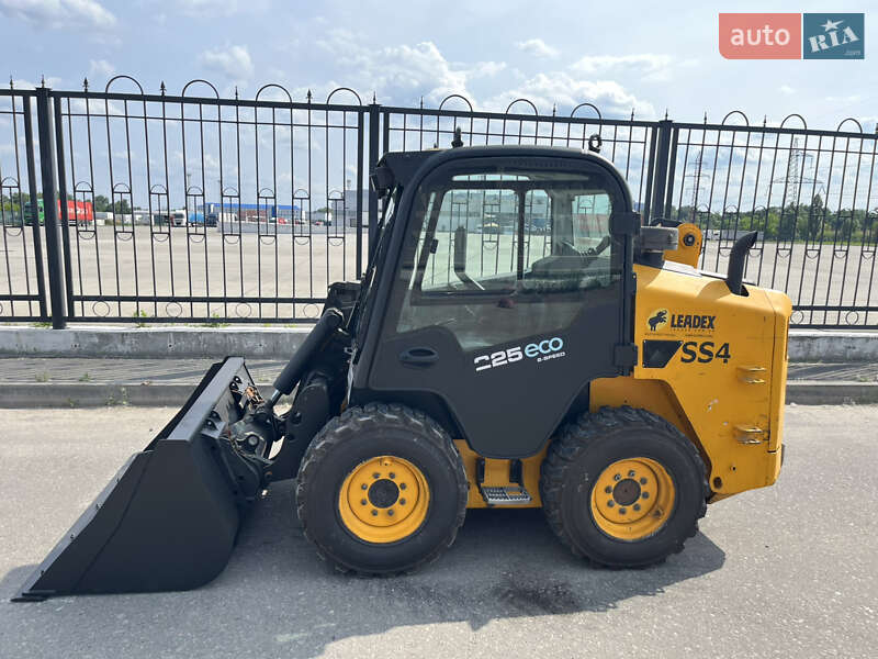 Минипогрузчик JCB 225 2015 в Киеве