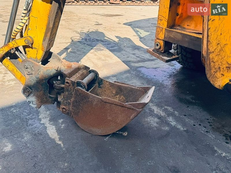 Экскаватор погрузчик JCB 2CX 2004 в Луцке