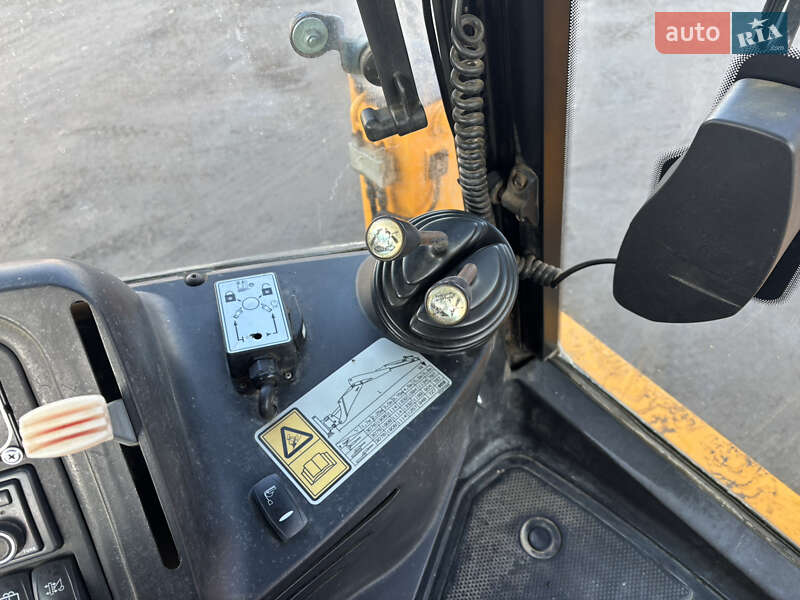 Экскаватор погрузчик JCB 3CX Super 2011 в Львове