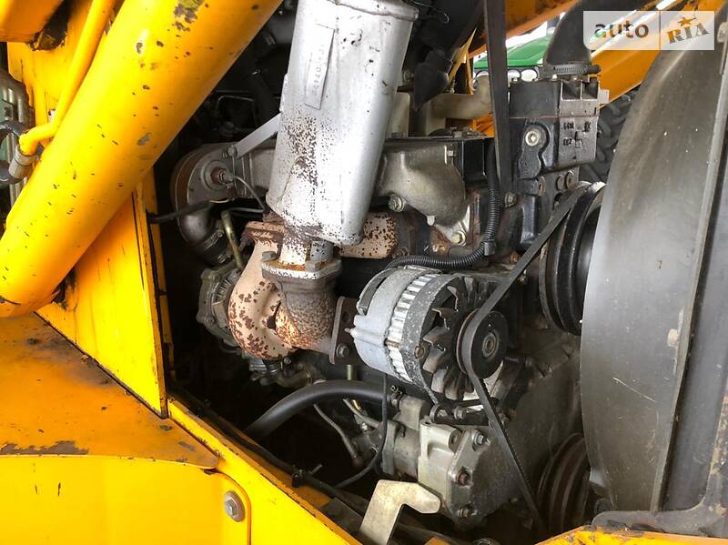 Екскаватор навантажувач JCB 3CX 2000 в Горохові