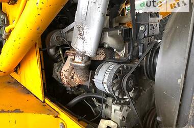 Экскаватор погрузчик JCB 3CX 2000 в 