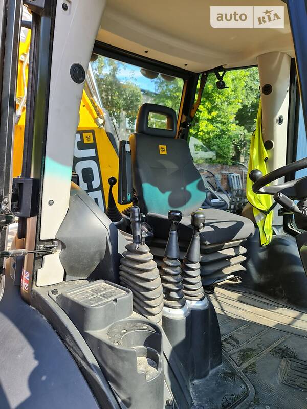 Экскаватор погрузчик JCB 3CX 2020 в Чернигове