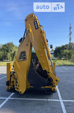 Екскаватор навантажувач JCB 3CX 2004 в 
