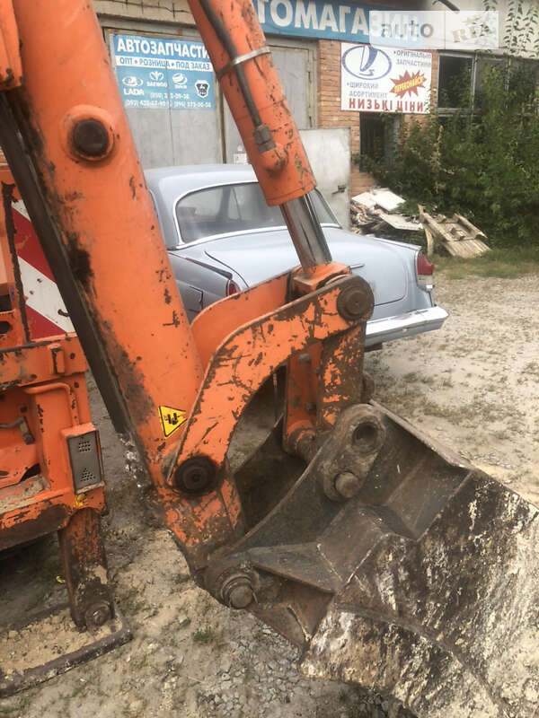 Екскаватор навантажувач JCB 3CX 2004 в Борисполі